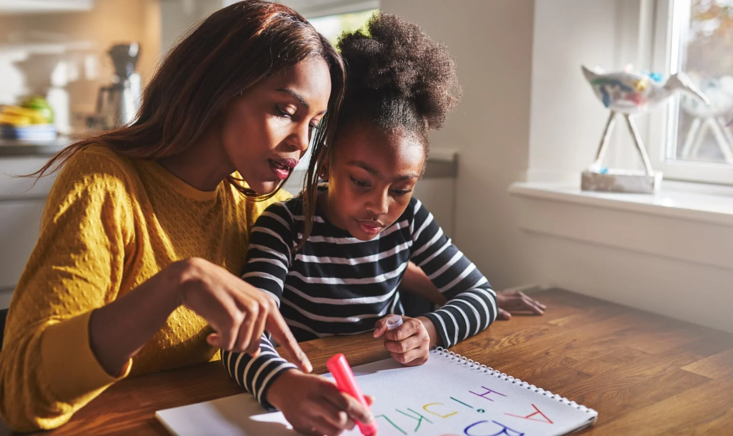 3 sentences never to say to your children (even once they are adults), according to an educator